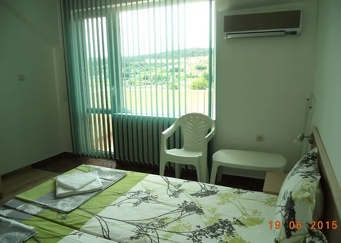 Sveti Georgi בית הארחה